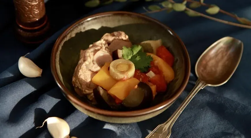 Баранина, тушёная с овощами