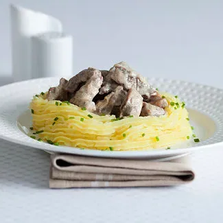 Бефстроганов с шампиньонами в мультиварке