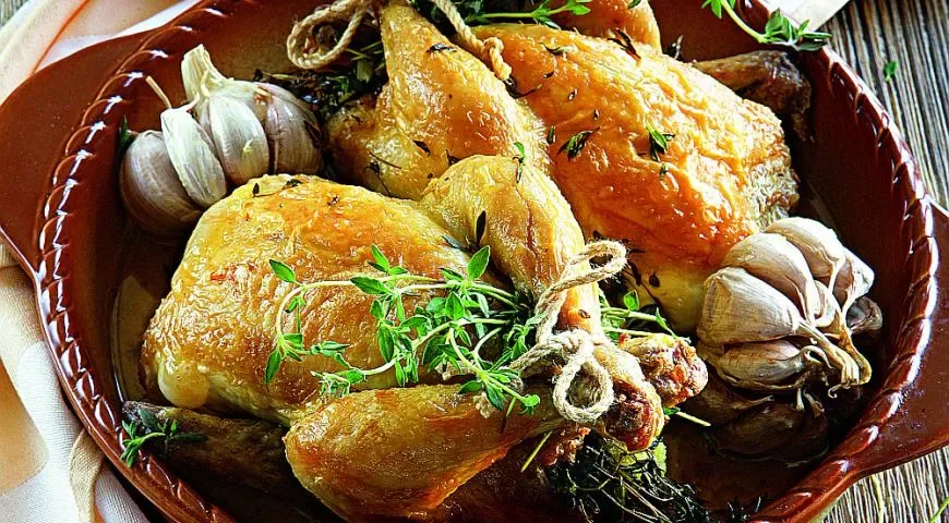 Цыпленок, фаршированный молодым чесноком