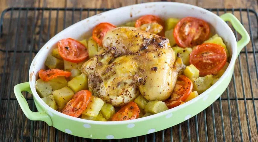 Цыпленок с картошкой в духовке