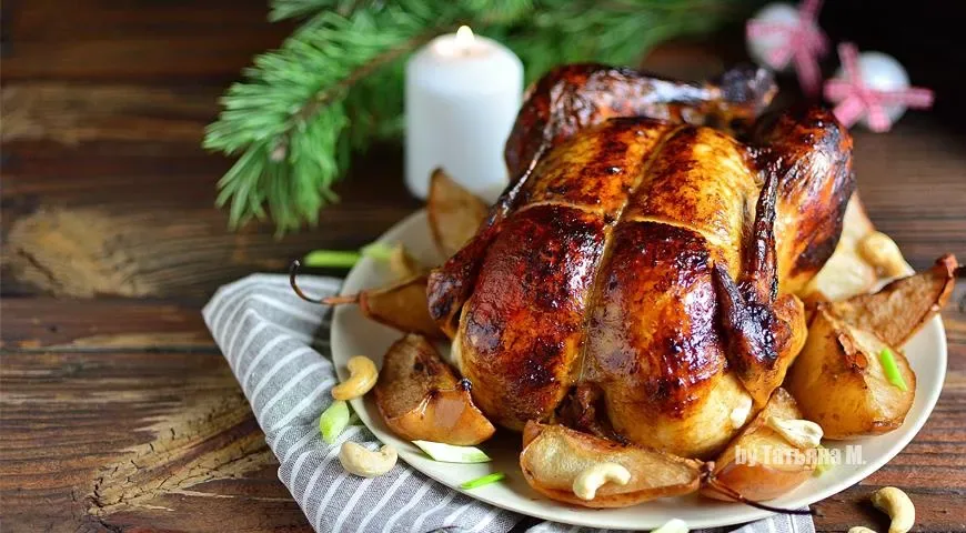 Цыпленок, запеченный с грушами под соусом