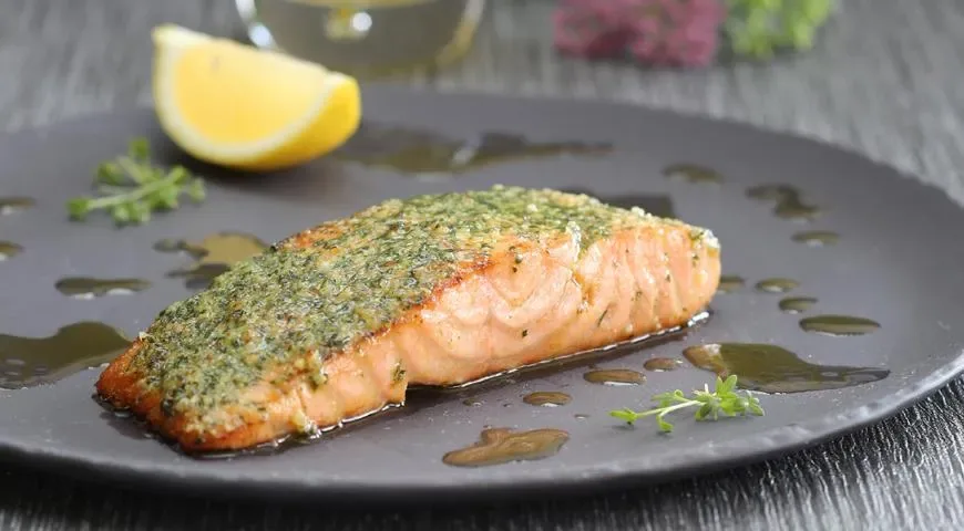 Филе лосося в миндальной корочке