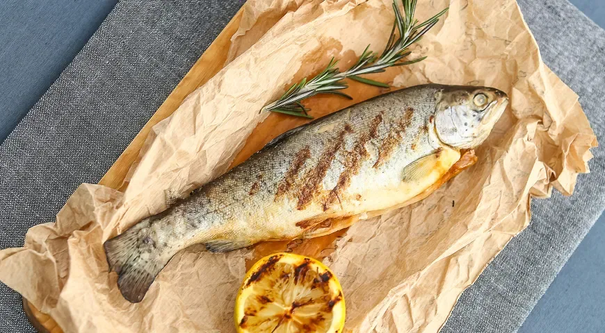 Форель, запечённая в фольге целиком