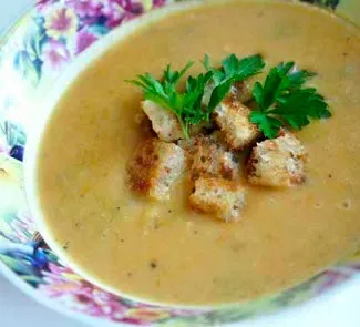 Гороховый суп-пюре с оливками