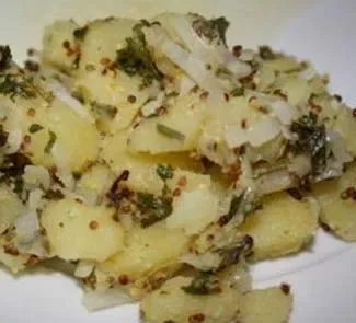 Картофельный салат с луком