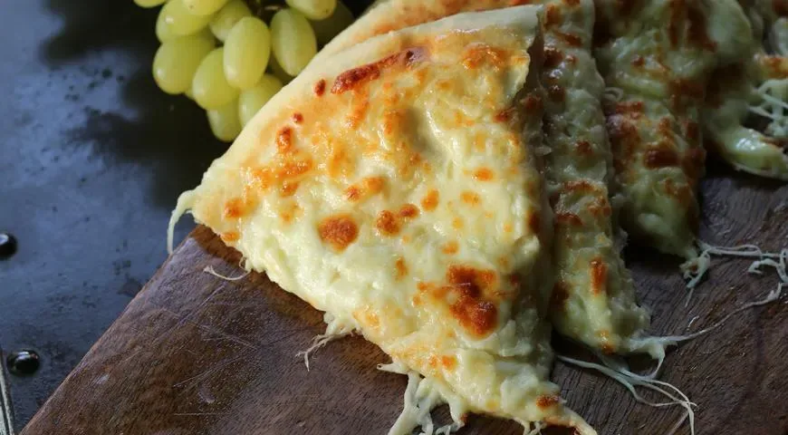 Хачапури по-мегрельски