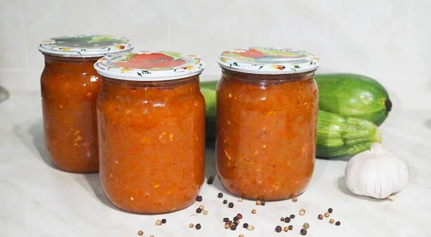 Икра из кабачков с перцем