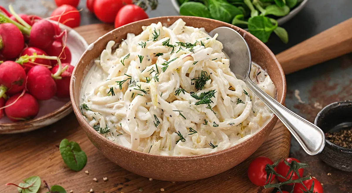 Кальмары в сметанном соусе