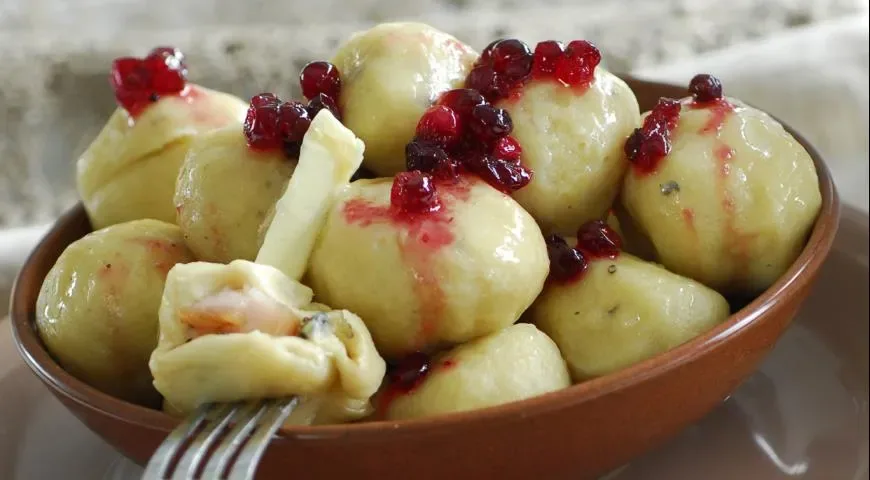 Картофельные шарики со свининой