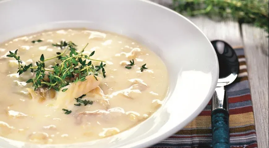 Картофельный чаудер с копчённой треской