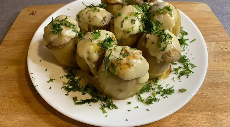 Кавказское картофельное туршу с рубленым мясом