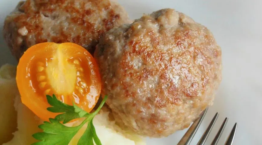 Котлеты домашние из готового мясного фарша