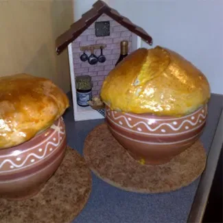 Курочка в горшочках