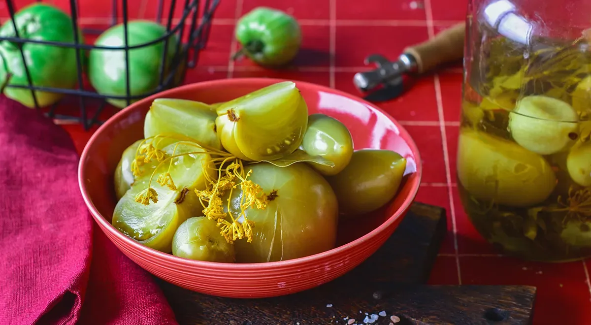 Маринованные зелёные помидоры