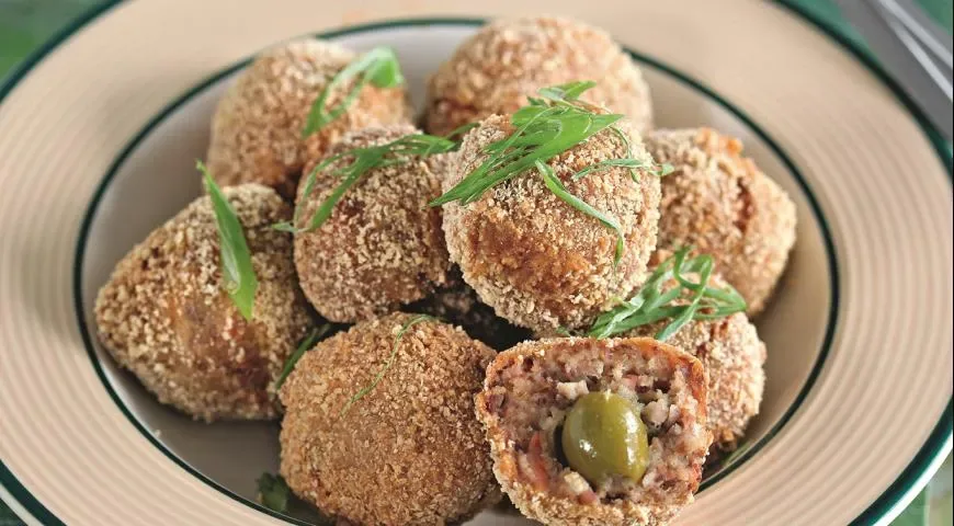 Мясные шарики с оливками