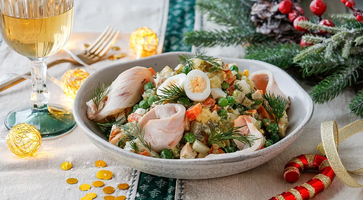Оливье с копчёной курицей