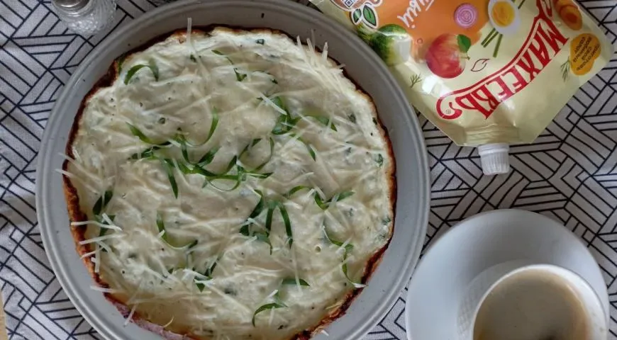 Омлет с луком и майонезом