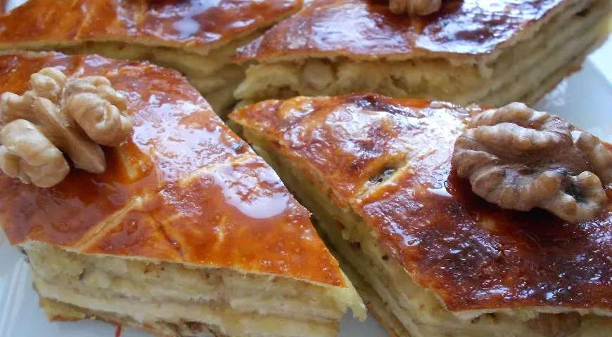 Пахлава с грецкими орехами