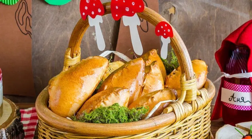 Пирожки с яблоками в духовке