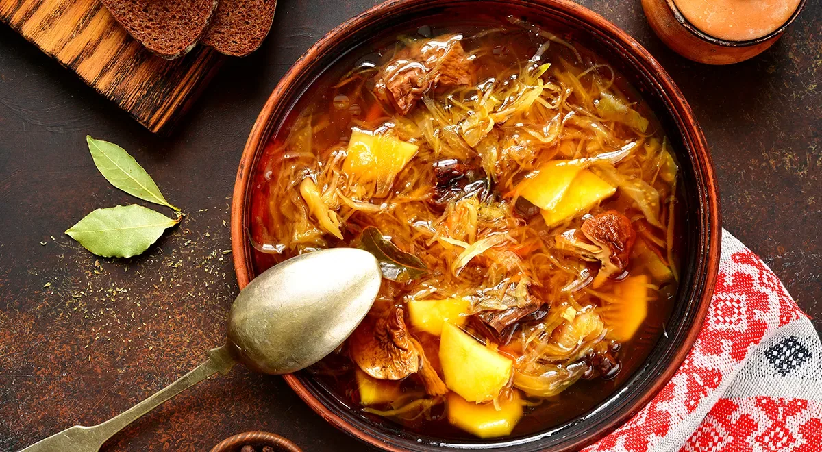 Постные кислые щи из квашеной капусты