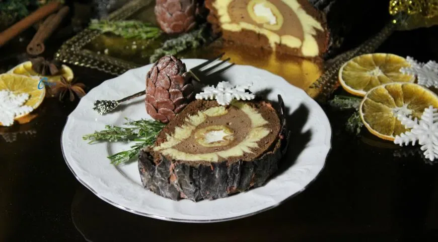 Рождественское полено с шишками