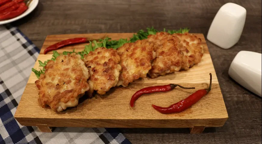 Рубленые котлеты из свинины