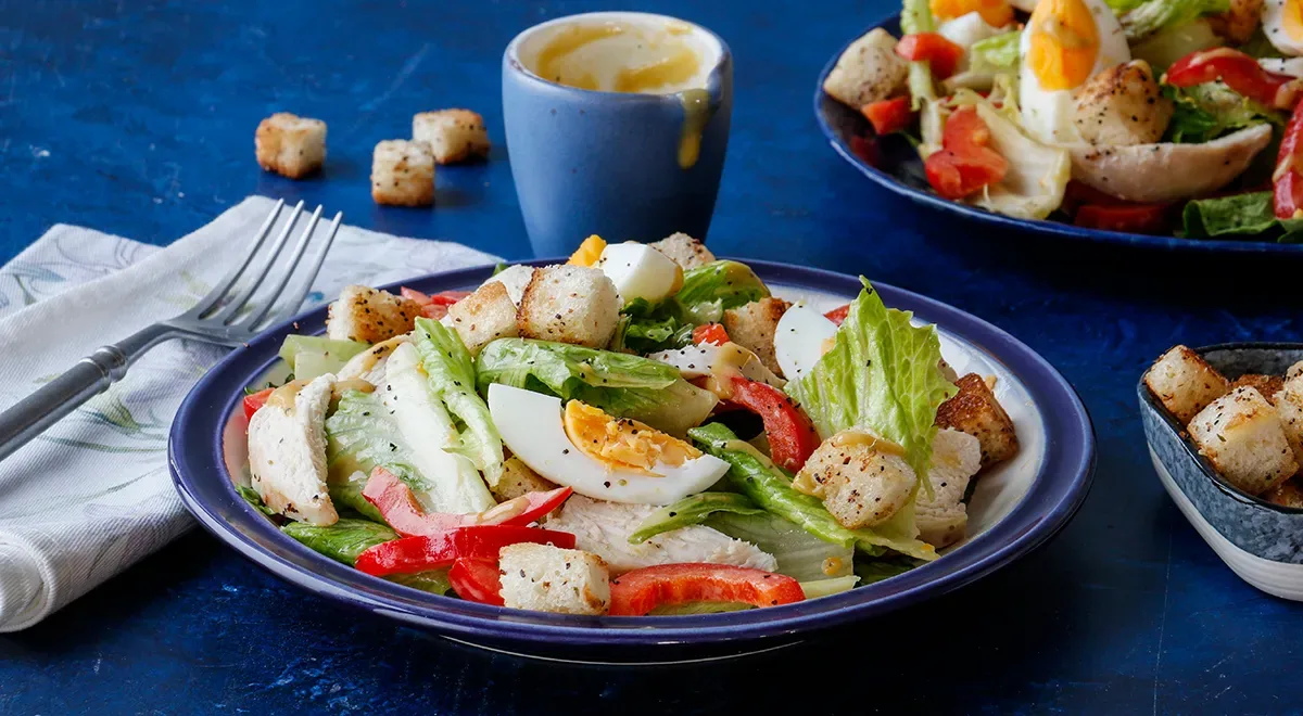 Салат Цезарь с куриным филе