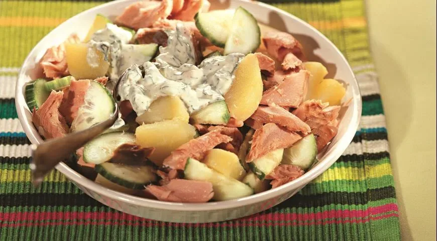 Салат из горбуши и картофеля