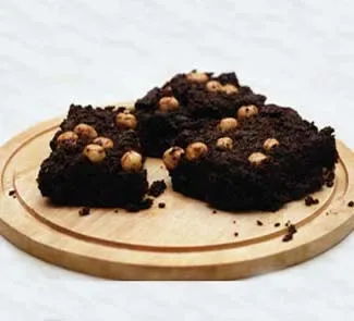 Шоколадные брауни с орехами