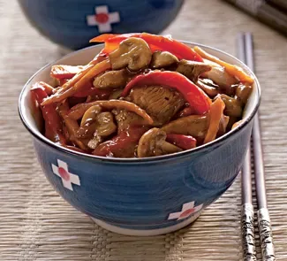 Стир-фрай из курицы с мёдом и чесноком