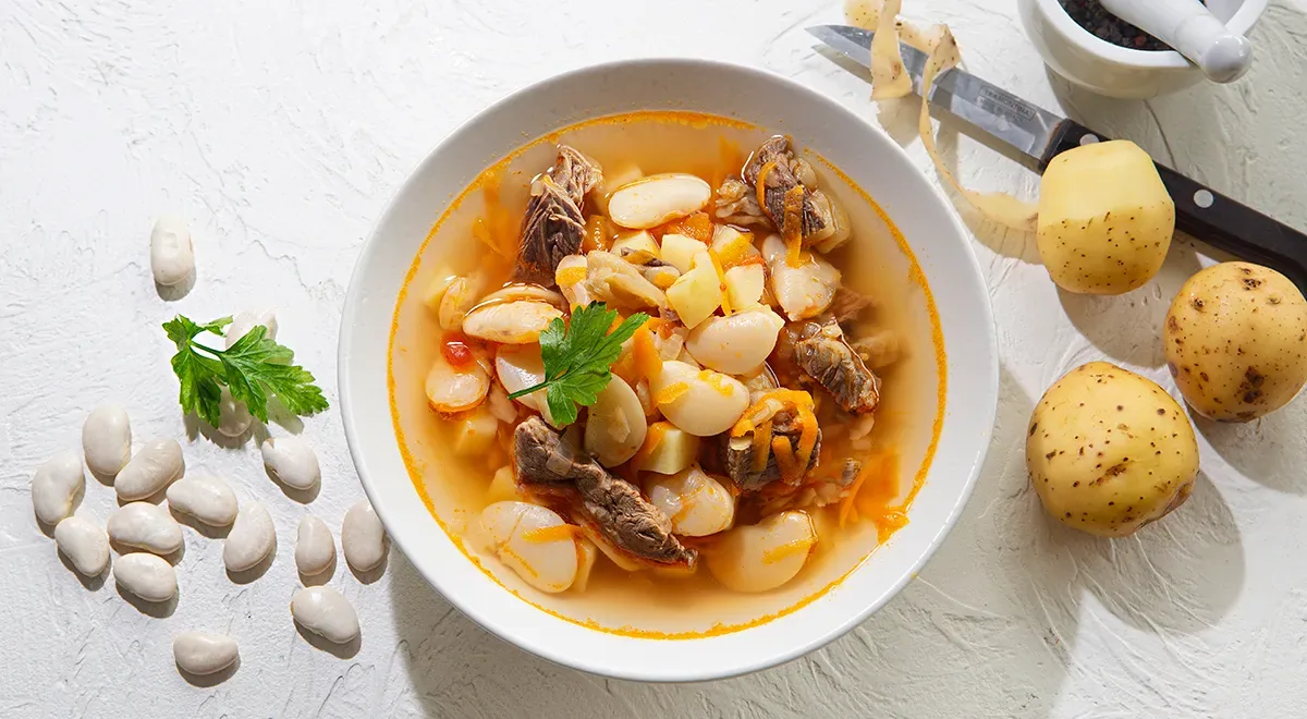 Фасолевый суп с мясом