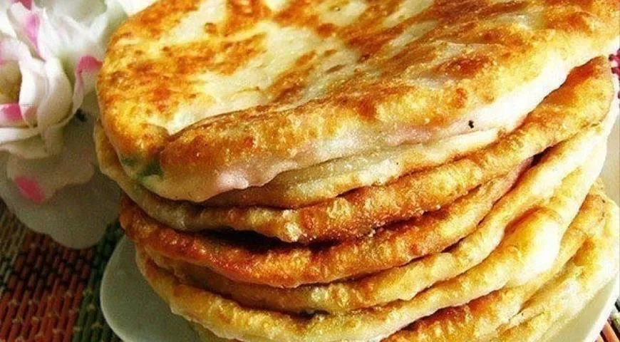Сырные лепешки на кефире на сковороде