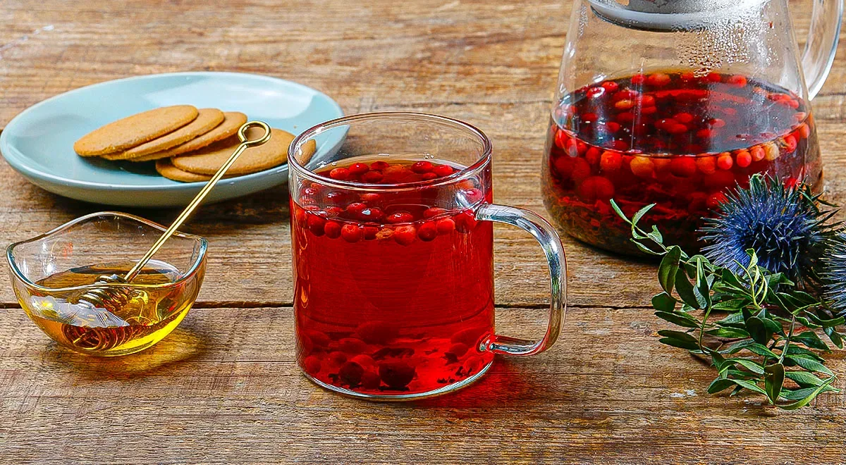 Таежный черный чай с клюквой