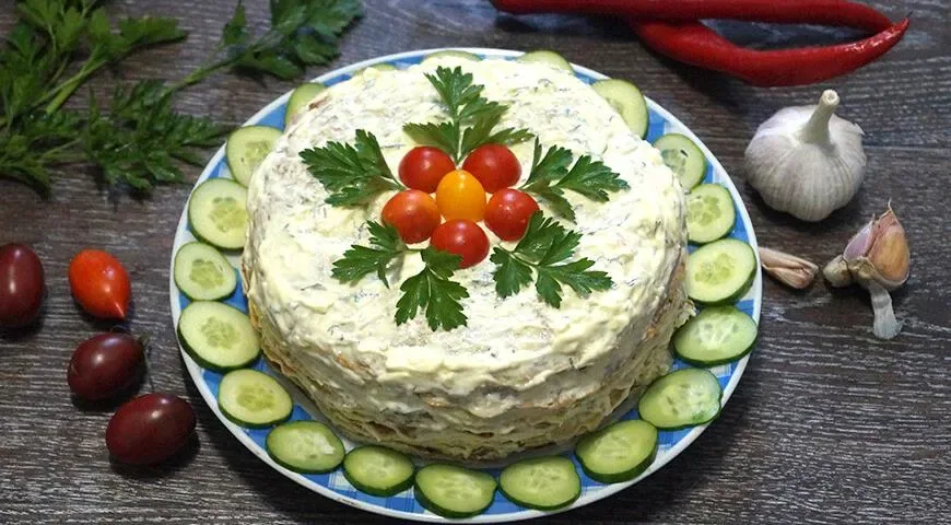 Торт из кабачков с сыром и помидорами