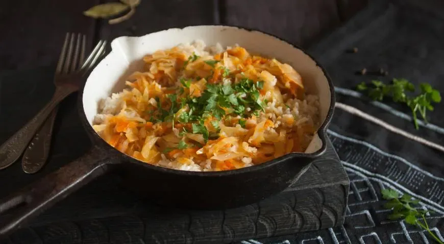 Тушёная капуста с рисом