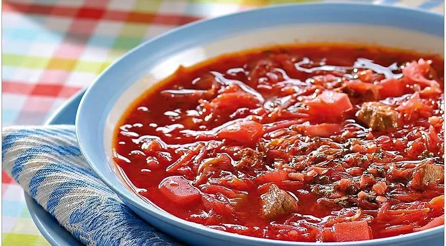 Украинский борщ с говядиной и салом