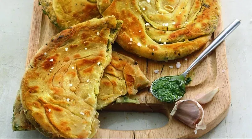 Лепешки с зеленым маслом