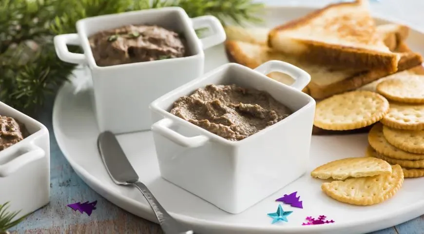 Паштет из куриной печёнки с яблоками и тимьяном