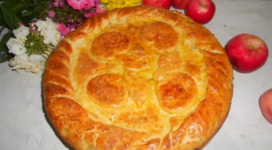 Яблочный пай с пряностями