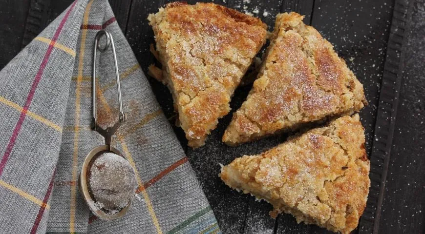 Яблочный пирог с манкой